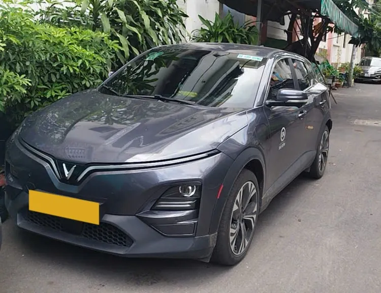 Xe điện VinFast VF6 5 chỗ của Taxi Minh Vân